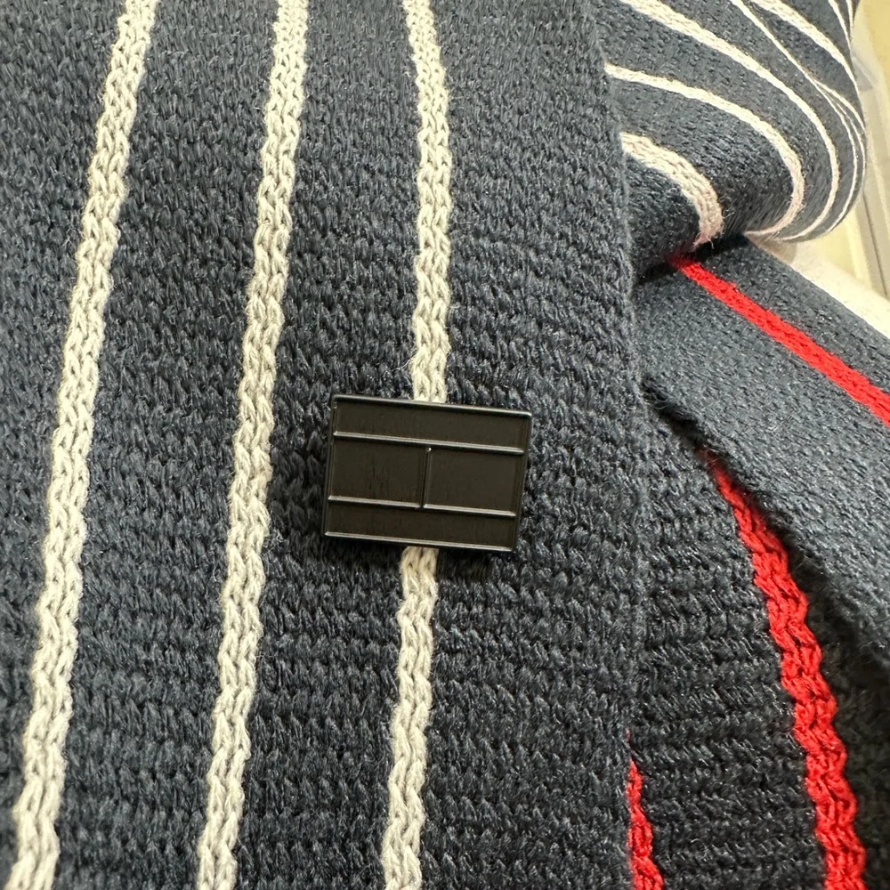 NWT Tommy Hillfiger || stripped men’s scarf